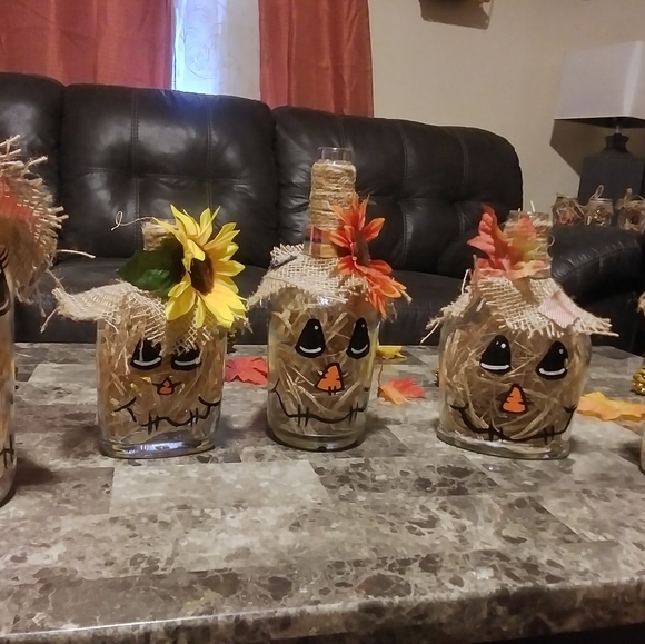 Scarecrow Family of 5 - Picture 2 of 2